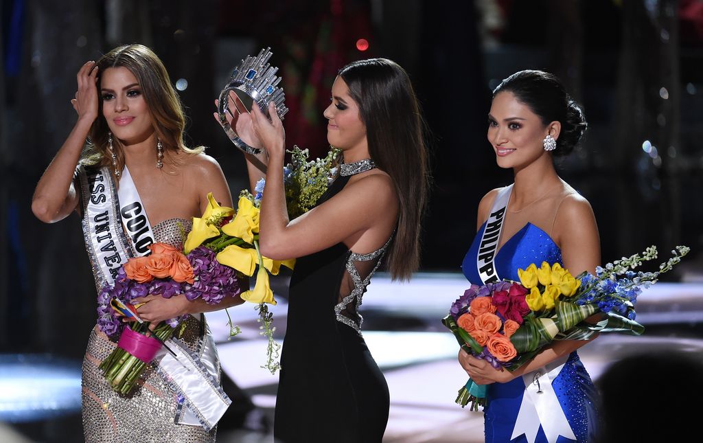 En 2015, Steve Harvey cometió el error de anunciar a la colombina Ariadna Gutiérrez como ganadora de Miss Universe, cuando la reina electa había sido Miss Filipinas, Pia Alonzo Wurtzbach. Paulina Vega retiró la corona de Ariadna. 