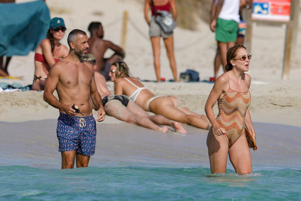 Beatriz Archidona y su marido Carlo Danza, de vacaciones en Ibiza. 7 de agosto de 2025