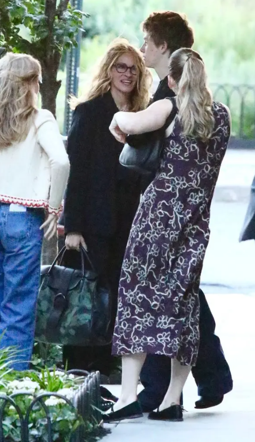 Julia Roberts celebra el 19 cumpleaños de su hijo Henry en el Hotel Jane