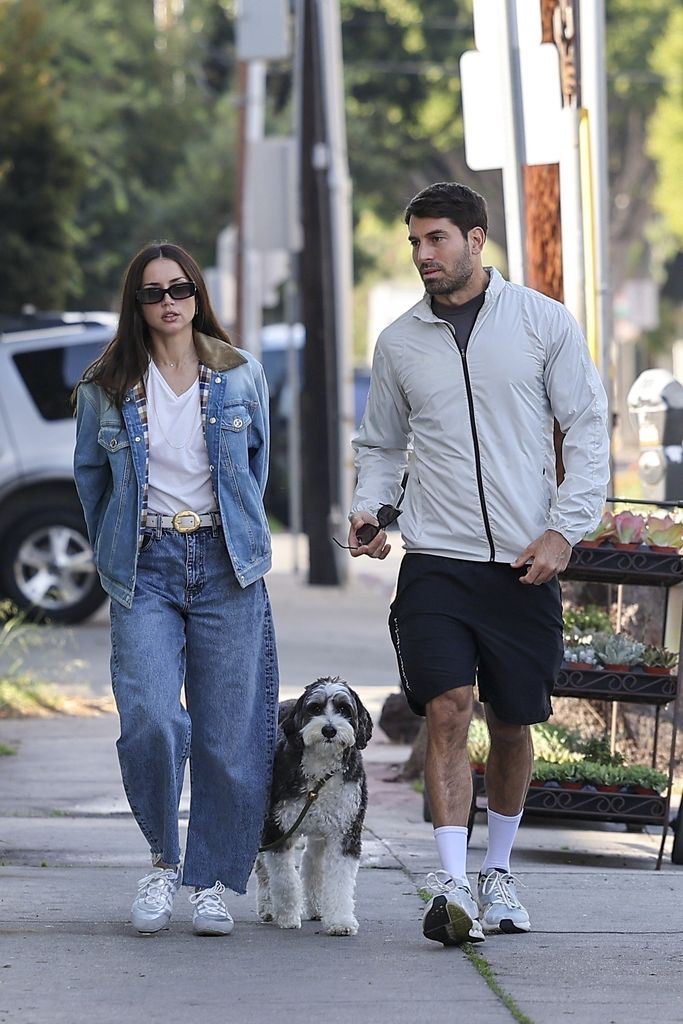 Ana de Armas, de compras en Los Ángeles con un apuesto amigo