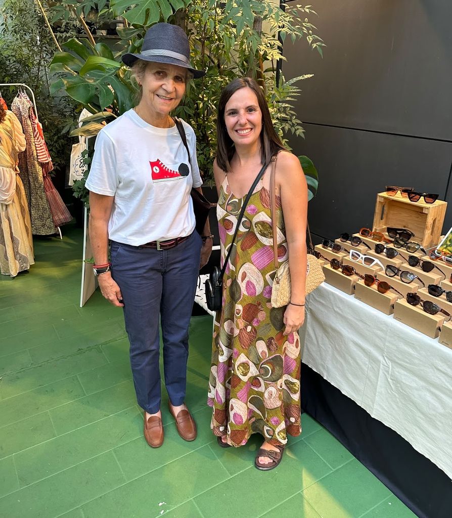 La visita de la Infanta Elena al market 'Mano & Corazón'