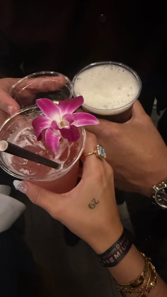 La imagen que Gabriela, expareja de Bad Bunny, compartió y que confirma que estuvo en los Grammy apoyando al cantante puertorriqueño