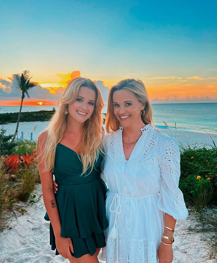 reese-witherspoon-hija