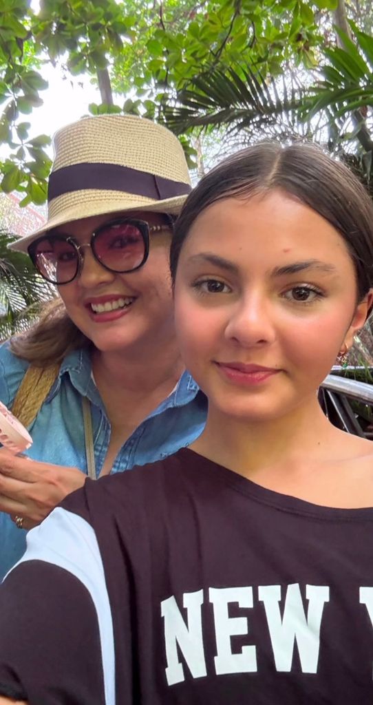 Paola Eraso junto a su hija, Rafaela Castro.