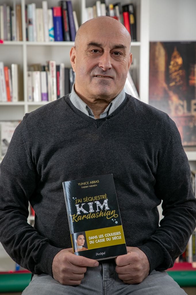 Yunice Abbas autor del libro 'Yo secuestré a Kim Kardashian'