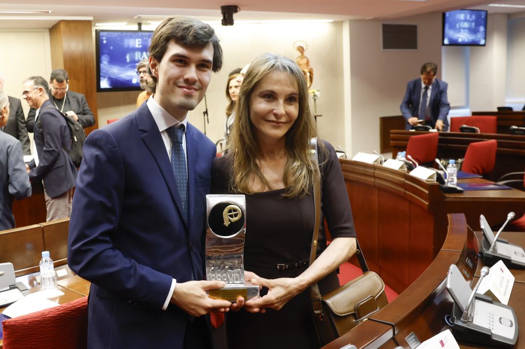 Ángela Rodrigo, viuda del periodista, se ha mostrado muy orgullosa de su hijo