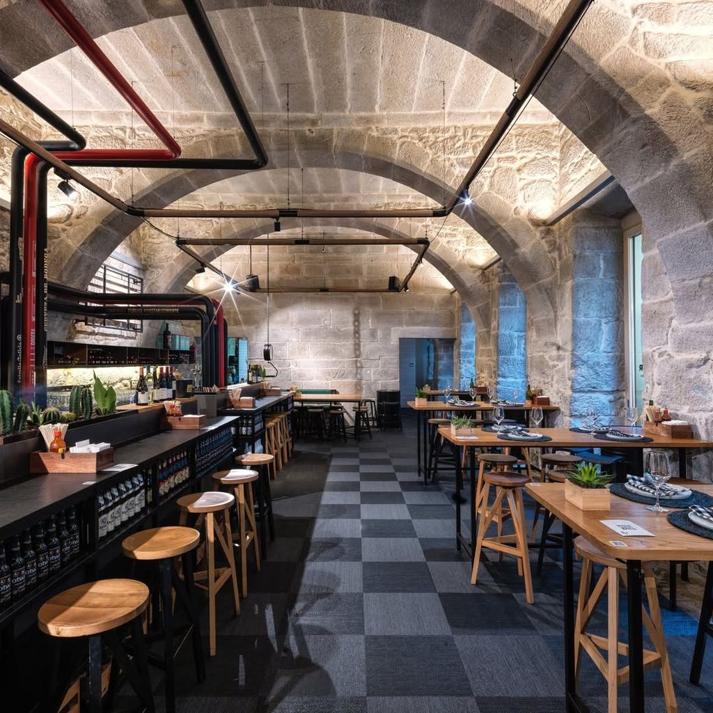 Interior del restaurante Ultramar en Pontevedra
