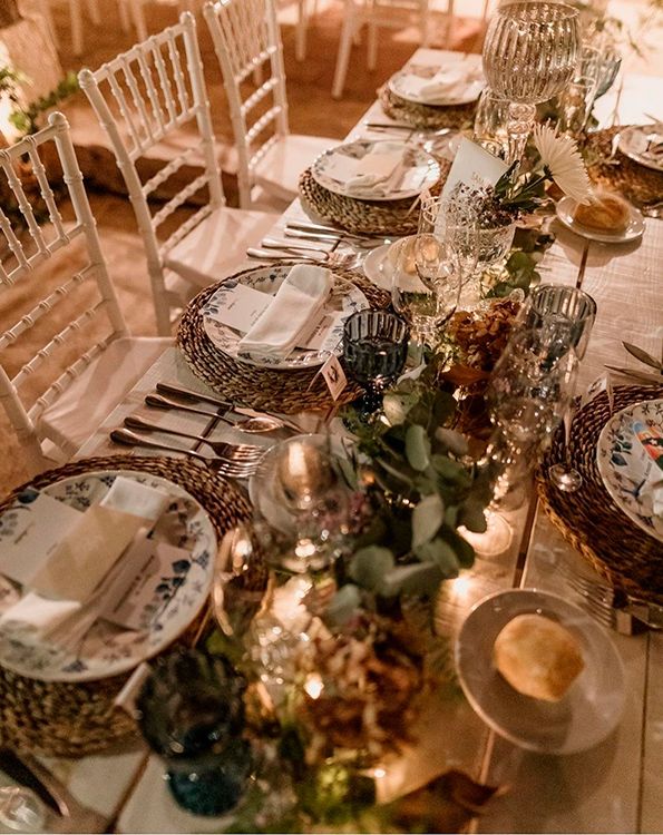 Mesa decorada en Monasterio de Lupiana