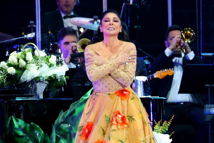 Isabel Pantoja despide el año a lo grande en su concierto de Barcelona