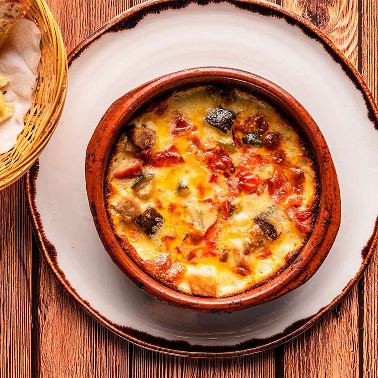 Cazuela de provolone con verduras