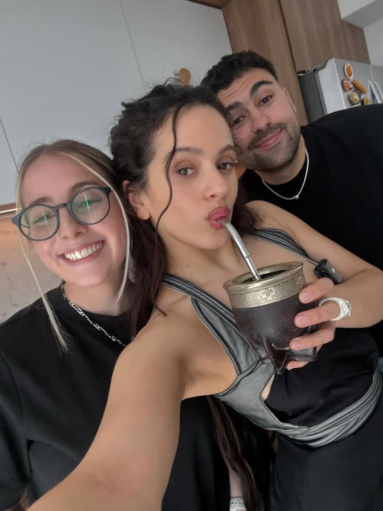 Rosalía ha probado el mate, la bebida más típica argentina