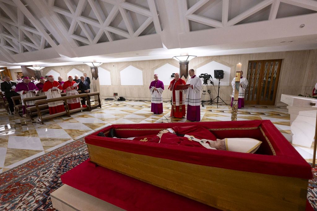 Pope Francis Dies At Easter