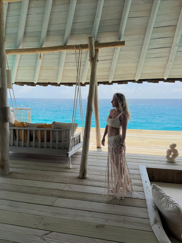 Elsa Pataky en las Maldivas, el tercer viaje por su 50 cumpleaños