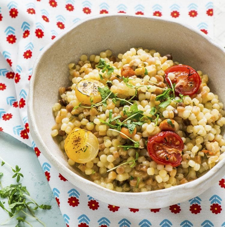 Fregola con tomates