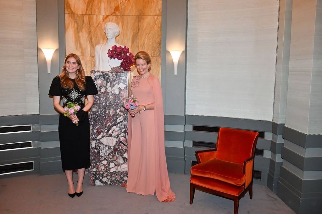 Elisabeth de Bélgica con Matilde de Bélgica