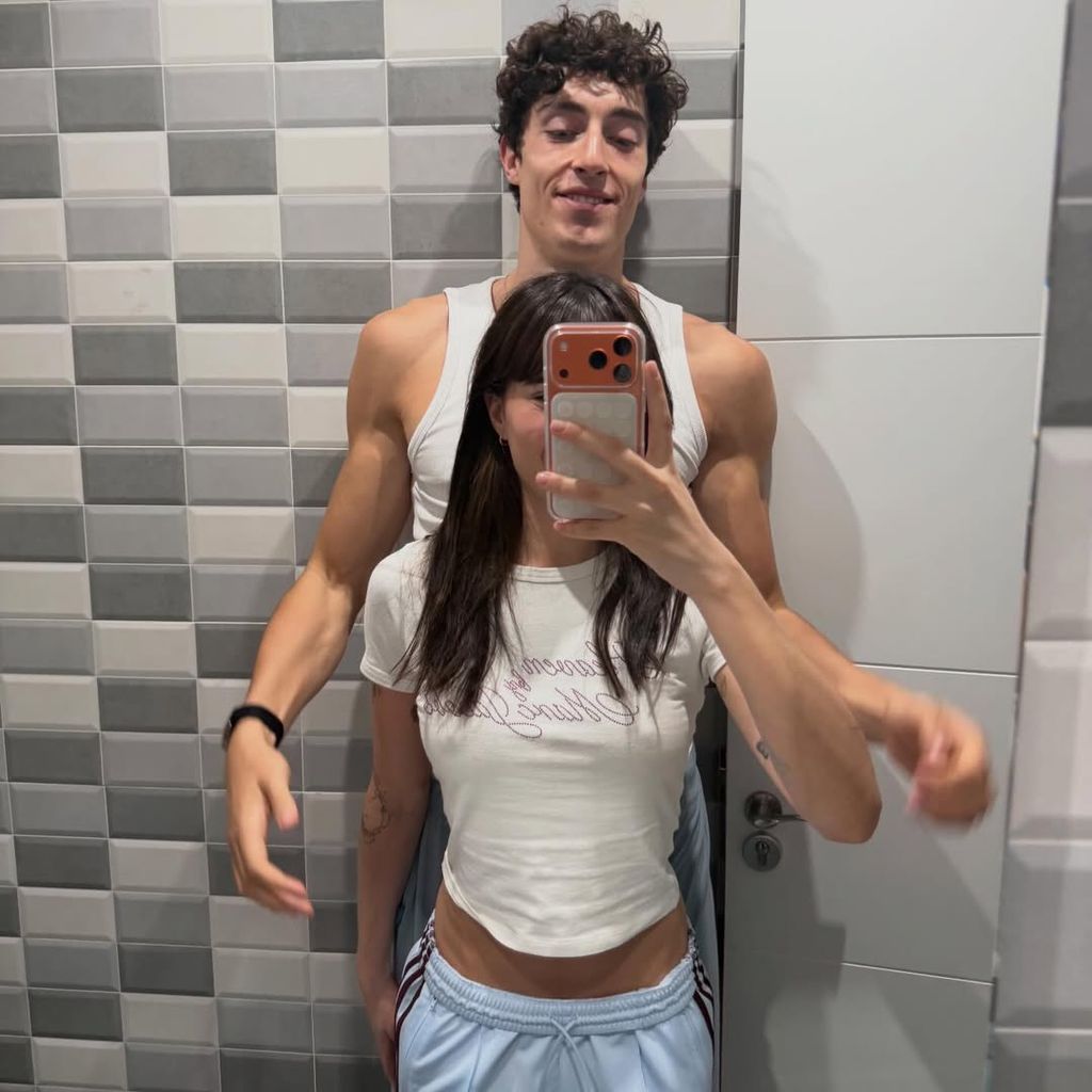 Aitana presume de su amor con Plex en sus redes sociales, días antes de arrancar su nueva gira.