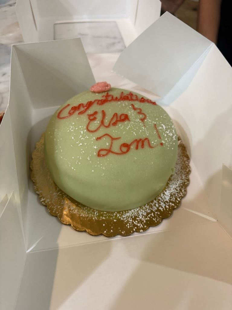 Elsa Hosk se compromete con el padre de su hijo