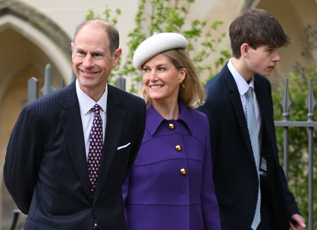 El nieto pequeño de Isabel II esquiva a las cámaras y le gusta ocupar una posición discreta