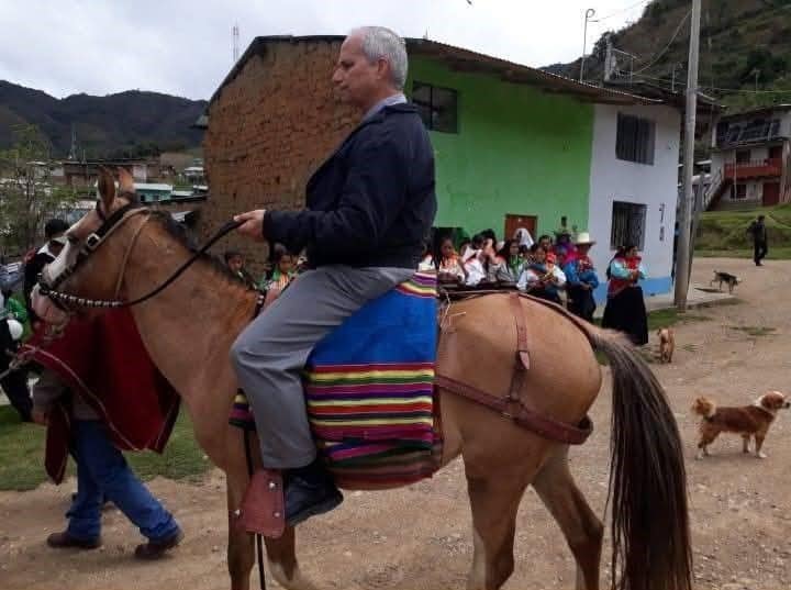 Han circulado diversas fotos de Robert Prevost en sus días de servicio en Perú.