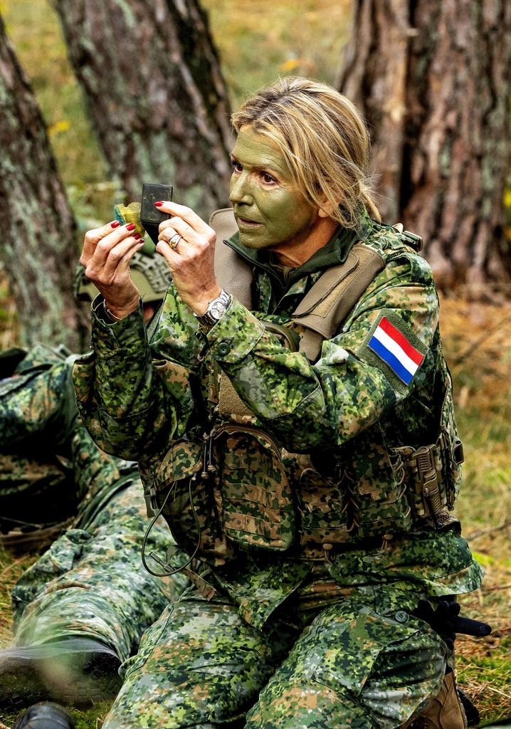 La reina Máxima de Holanda vestida de militar.