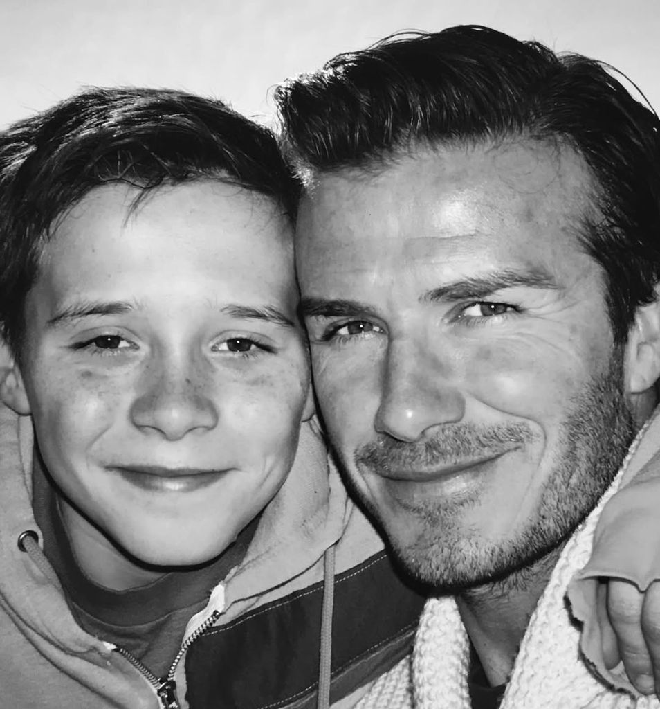 Pese a las diferencias que hoy en día los separaran, David Beckham compartió fotos con su hijo Brooklyn con motivo del Día del Padre.
