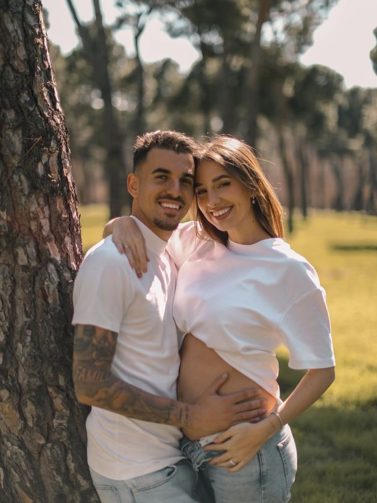 Luna Serrat posa por primera vez embarazada con Dani Ceballos