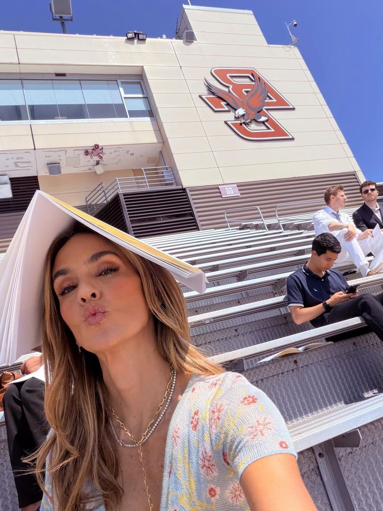 Graduación de Luna, la hija mayor de Juanes y Karen Martínez