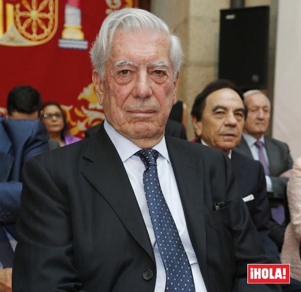 El escritor ha escrito unas duras palabras al diario en las que les reprocha el uso de información falsa en una de las críticas que han hecho sobre uno de sus últimos libros
