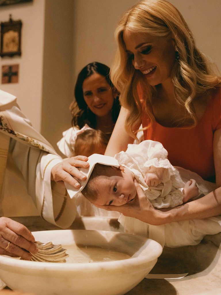 Teresa Baca, en el bautizo de su hijo Ávarito (8 de junio de 2026).