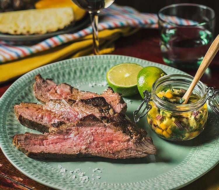 'Picanha' de ternera a las 5 pimientas con salsa tropical