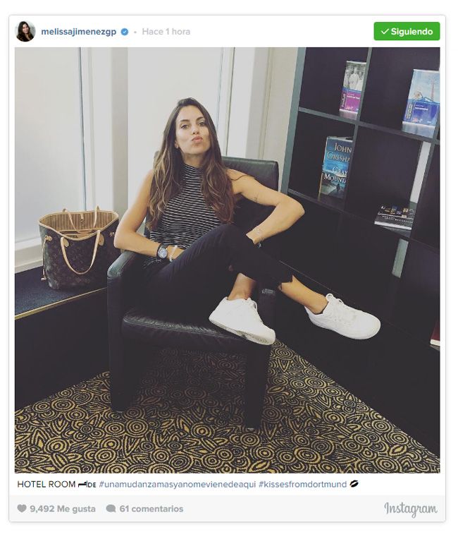 Mientras tanto, Melissa se ha quedado en Dortmund con la pequeña Gala. Madre e hija están instaladas en un hotel, desde el que la periodista supervisa la mudanza del que será su nuevo hogar
