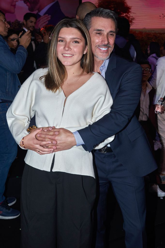 Sergio Mayer y su hija Antonia, quien acaba de empezar una nueva etapa en Londres.