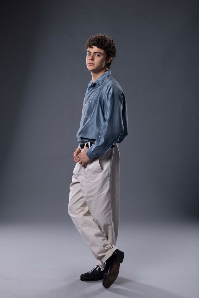 Iker Solano como Diego Schoening