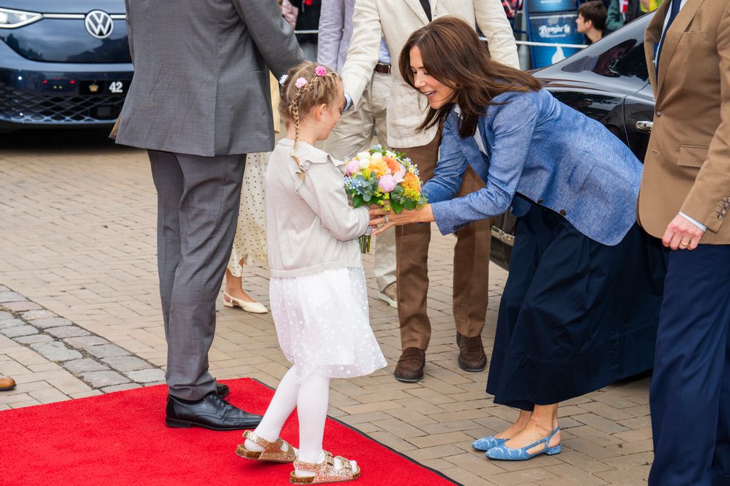 Mary de Dinamarca y su hija Josephine con looks coordinados