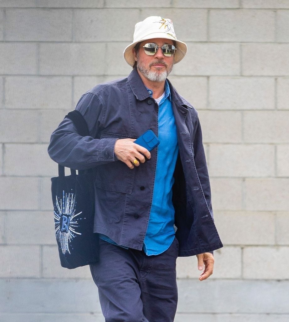 Brad Pitt luce un nuevo look tras conocer su divorcio con Angelina Jolie