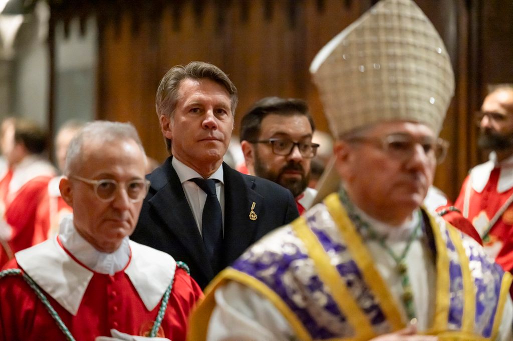 Manuel Filiberto de Saboya en la misa en memoria de sus abuelos en la Abadía Hautecombe