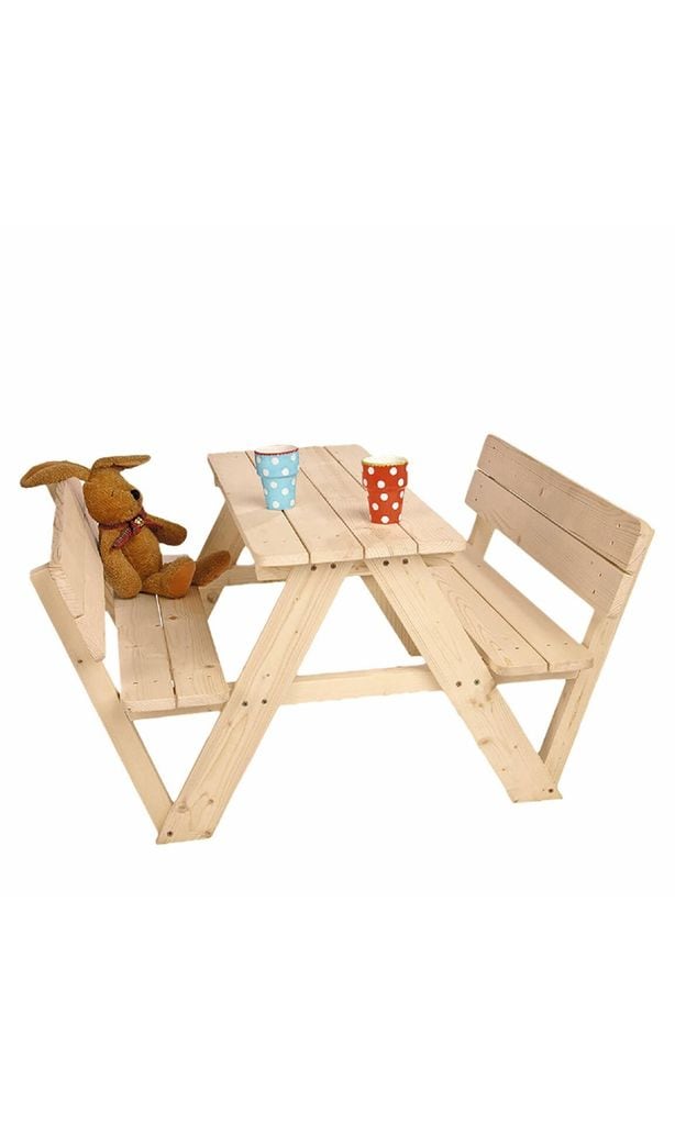 Mesa infantil con bancos con respaldo (59,90 €), en Lidl.