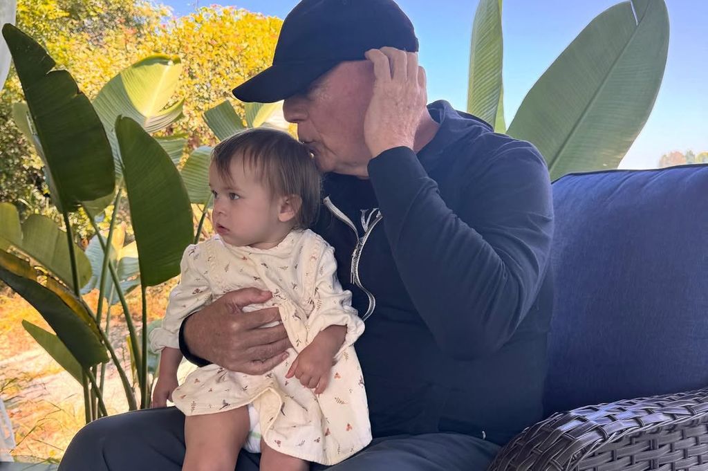 Bruce Willis junto a su nieta Louetta