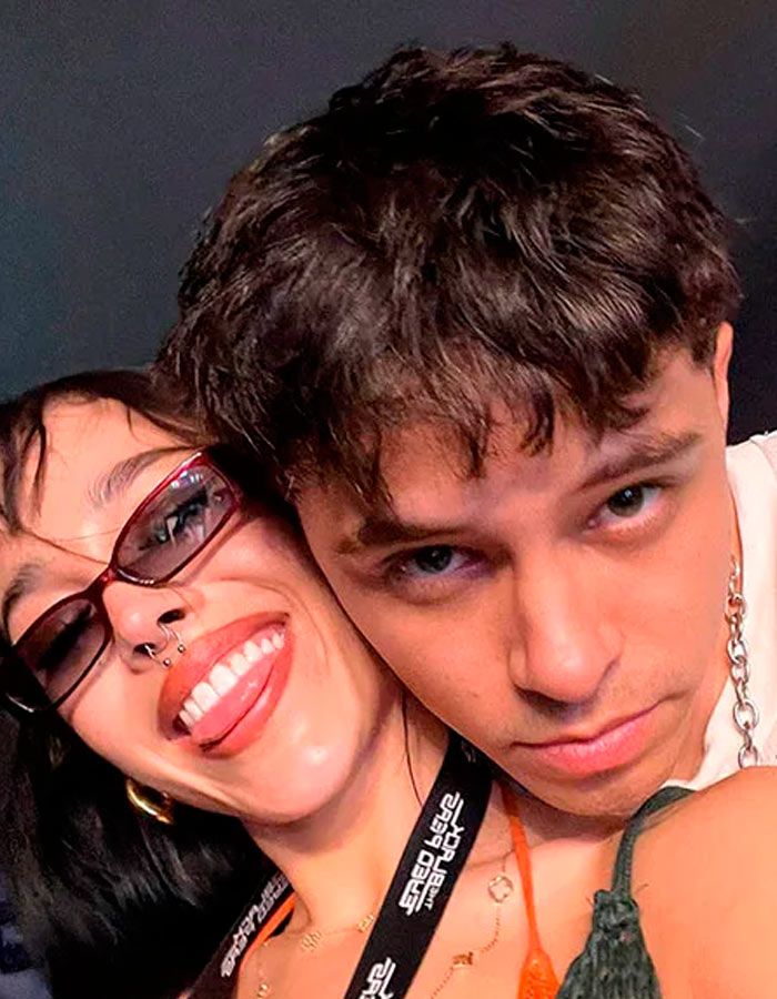 Danna Paola y su novio Alex Hoyer