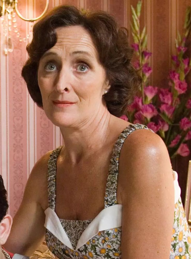 Petunia Dursley es la tía amargada y emocionalmente distante de Harry Potter