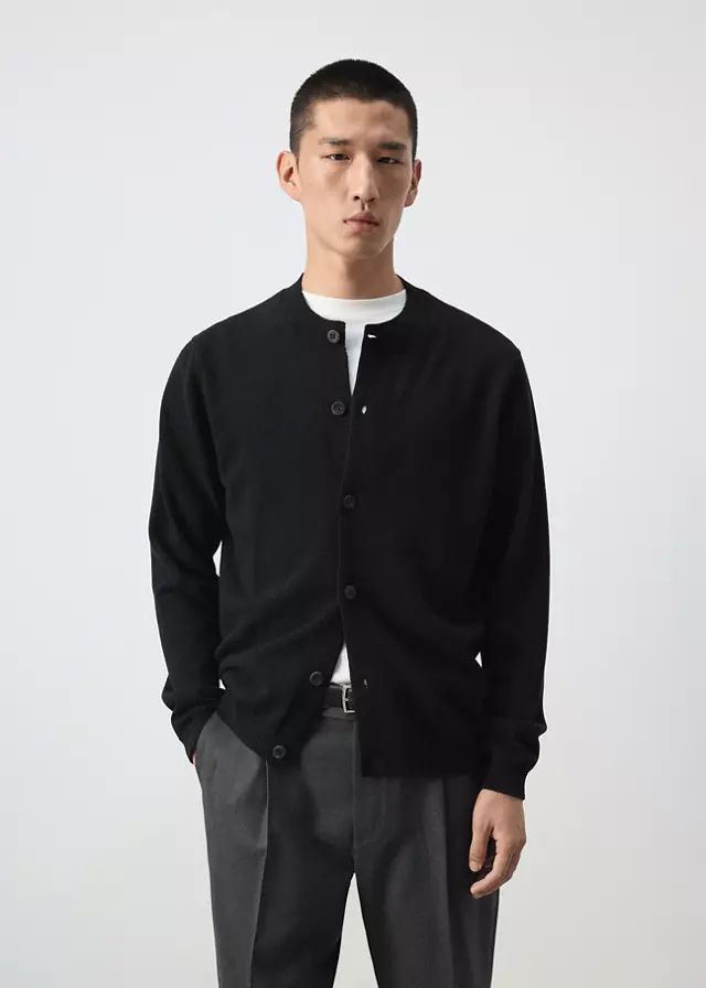 El cárdigan de Mango que Miguel Bernardeau ha llevado en Londres es la prenda masculina que las expertas en moda van a agotar