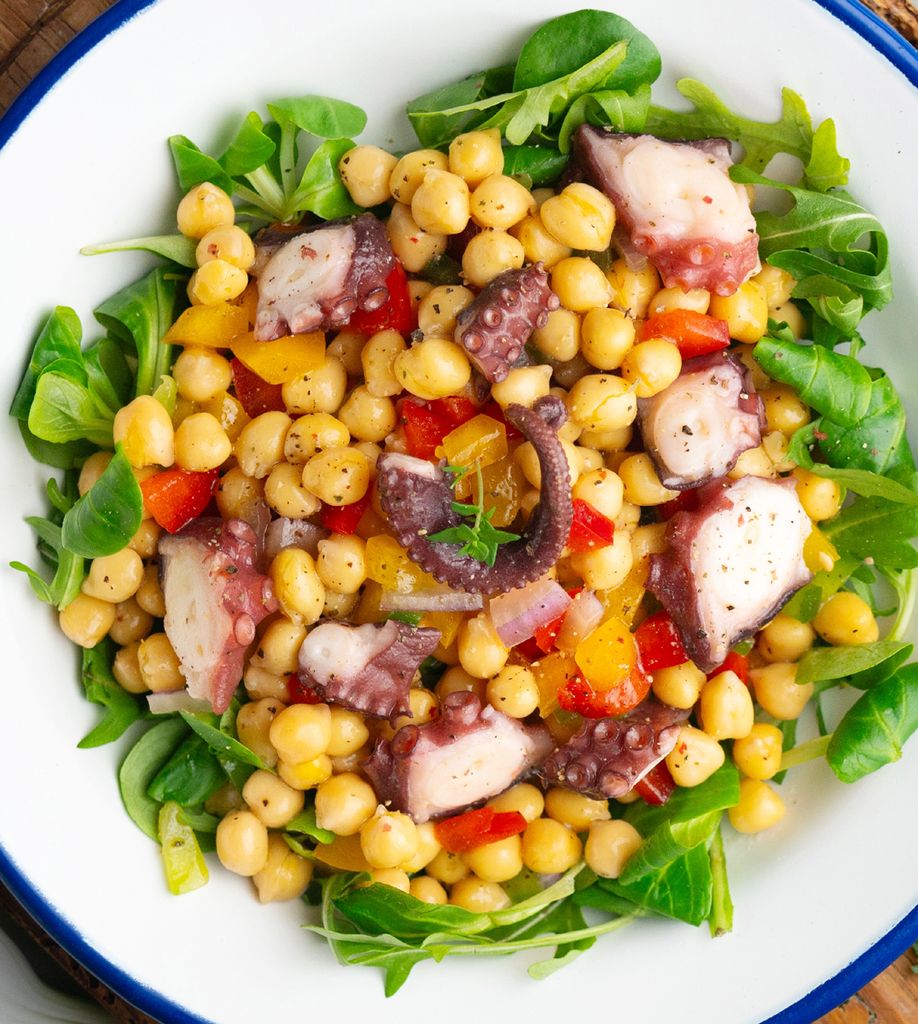 Ensalada de pulpo de garbanzos.
