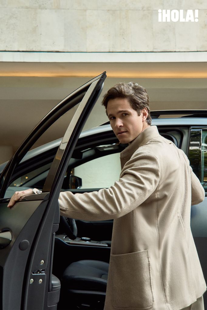 El actor agradece al 2025 por la paciencia, la salud y el trabajo, y mira al 2026 con deseo de afluencia en todos los sentidos.