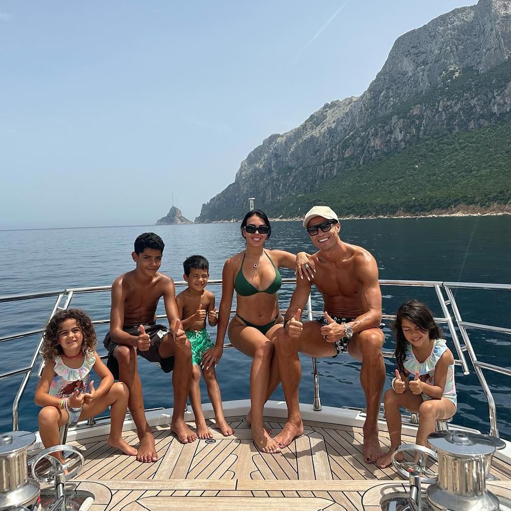Georgina Rodríguez, Cristiano Ronaldo y sus hijos