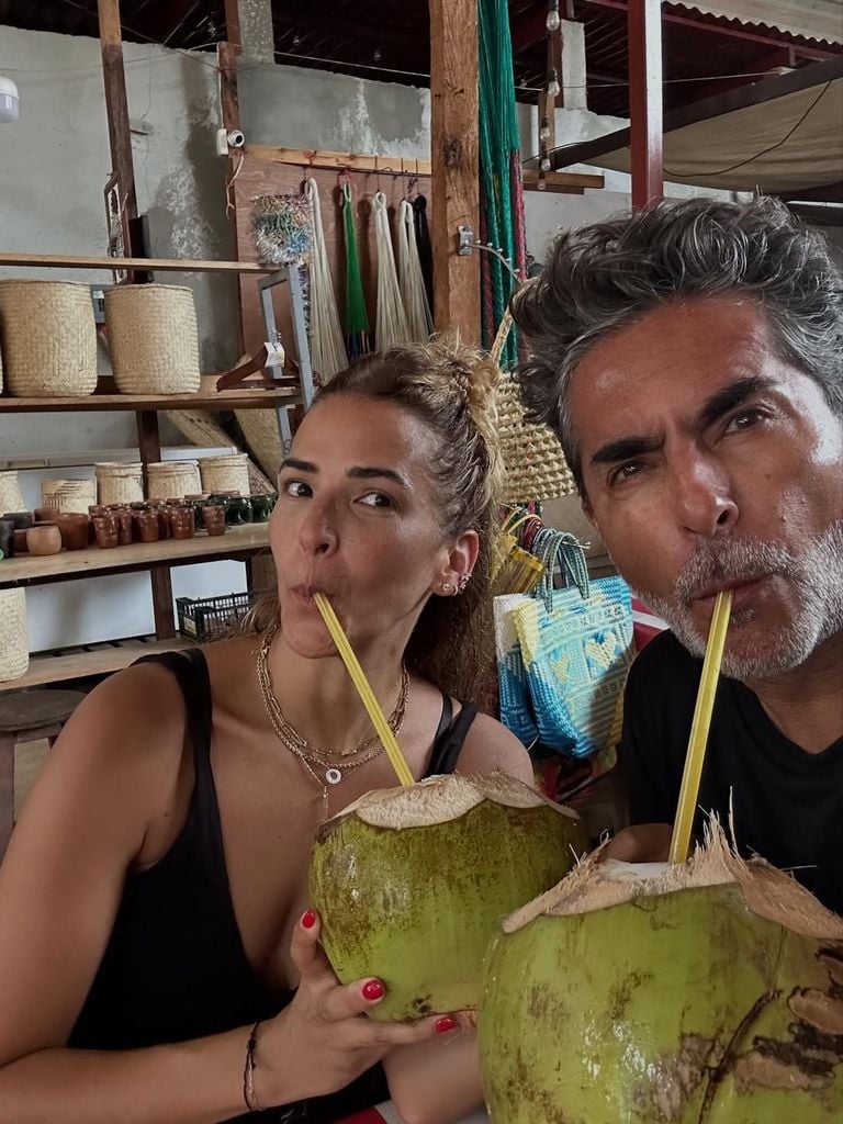 Varios amigos de 'El Negro' los felicitaron.