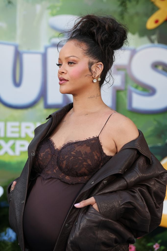Hace unas semanas, Rihanna adelantó que el nombre de su bebé comenzaría con R.