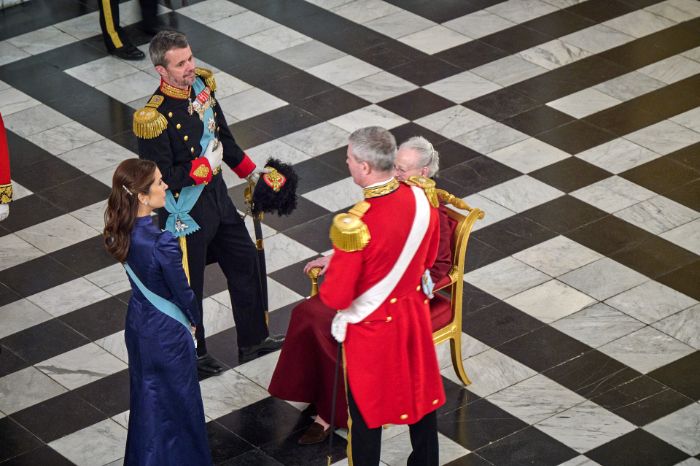 Mary y Federico de Dinamarca acompañan a la reina Margarita en los últimos compromisos de su reinado