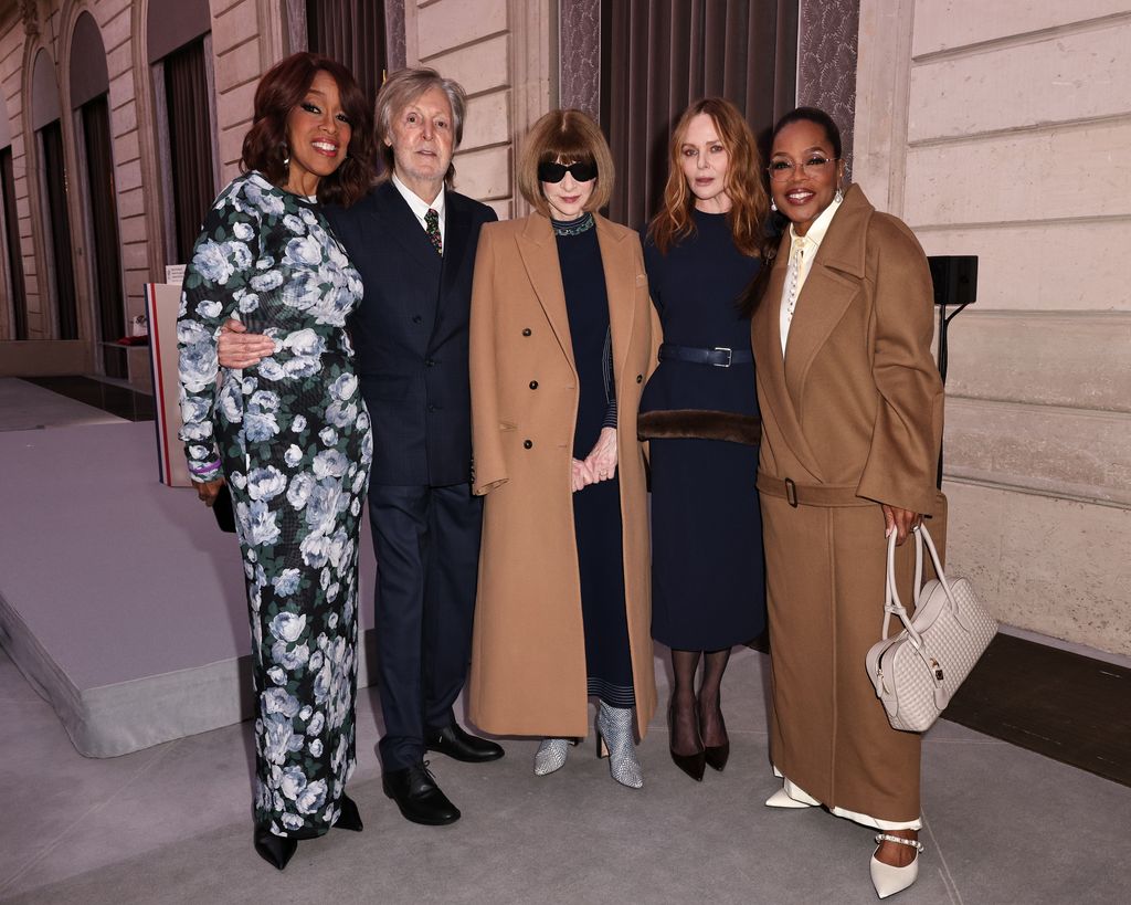 Gayle King, Paul McCartney, Anna Wintour, Stella McCartney y Oprah Winfrey en el Palacio del Elíseo este jueves