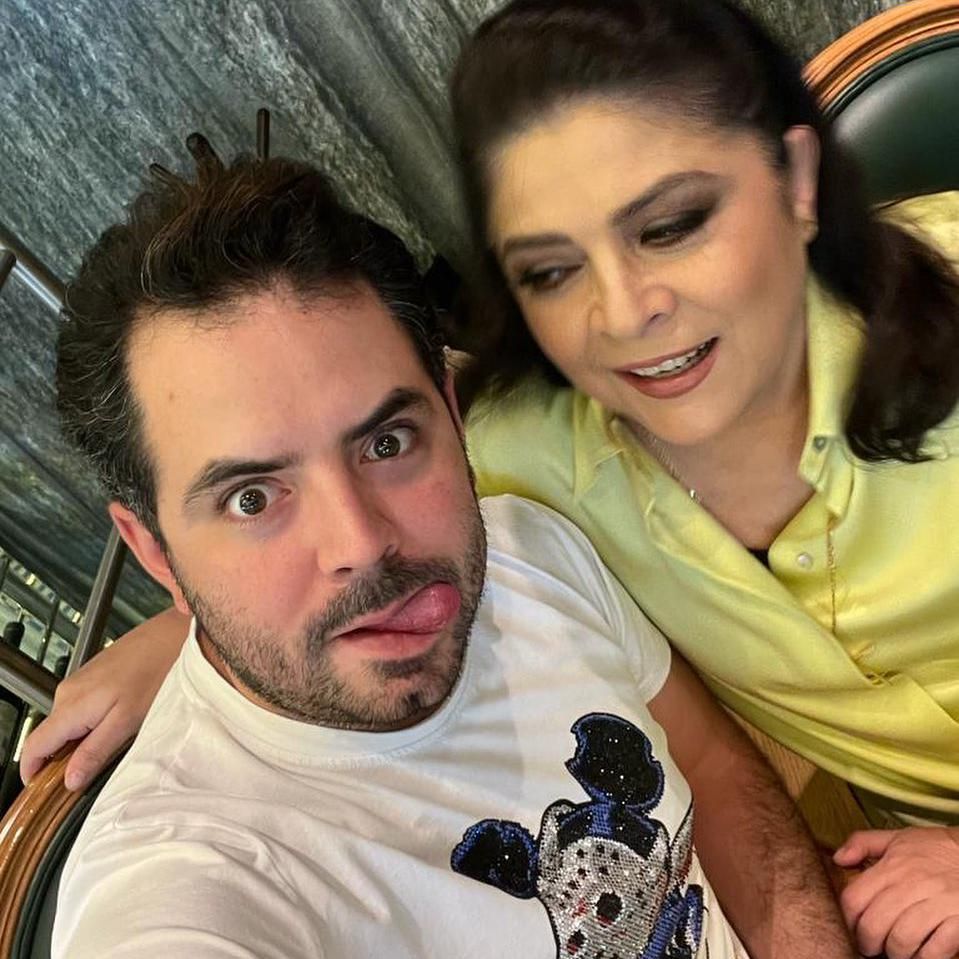 José Eduardo Derbez y Victoria Ruffo