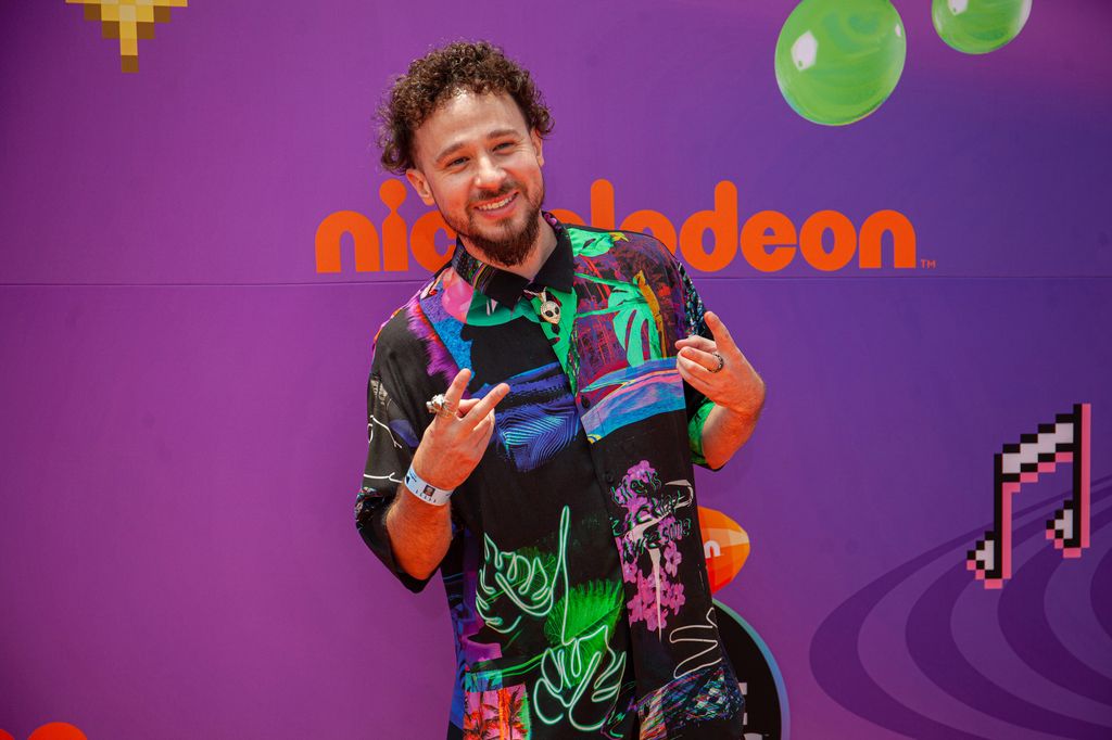 Conocido por su estilo cercano y espontáneo, Luisito ha conquistado a audiencias de todas las edades con contenido que mezcla datos curiosos, humor y reflexiones